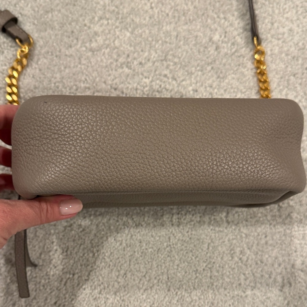 Tory Burch Taupe Pebbled Leather Crossbody with Gold Chain - Picture 7 of 12